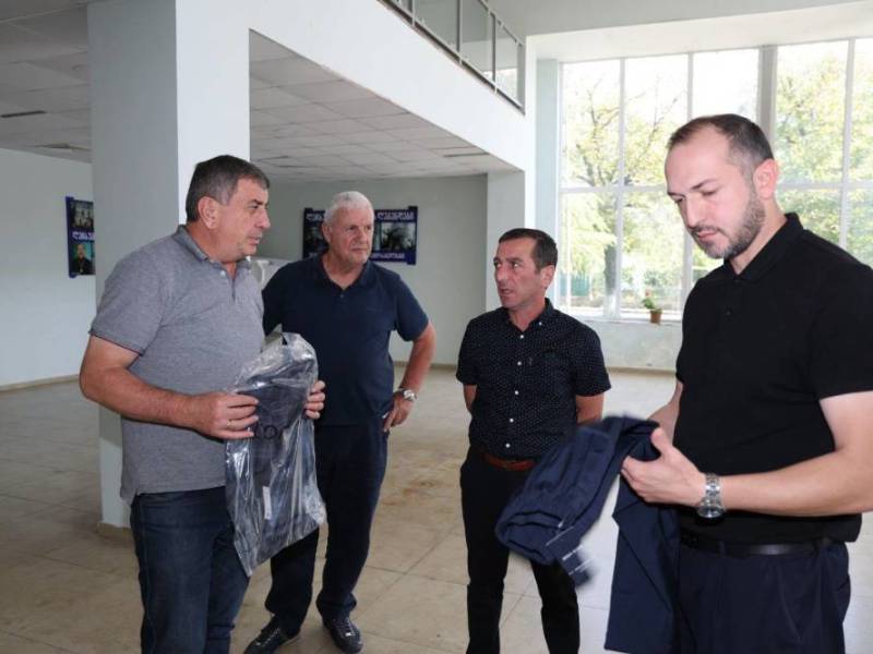 ადგილობრივი ხელისუფლების ხელმძღვანელები საგანმანათლებლო რესურსცენტრის...
