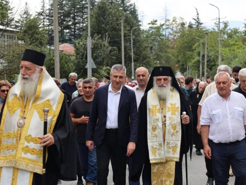 რაჭა-ლეჩხუმ ქვემო სვანეთის სახელმწიფო რწმუნებული პაპუნა მარგველიძე ქალაქ ცაგერში...