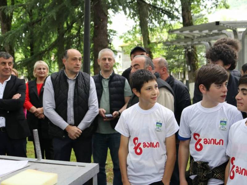 გილოცავთ საქართველოს დამოუკიდებლობის დღეს!