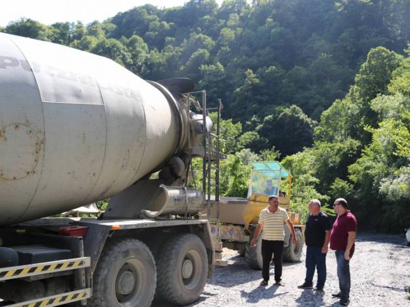 ცაგერის მუნიციპალიტეტში მახურა-ისუნდერის საავტომობილო გზის სარეაბილიტაციო სამუშაოები...