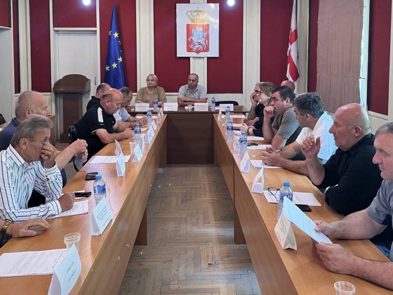 ცაგერის მუნიციპალიტეტის საკრებულოს ბიუროსა და საკრებულოს მორიგი სხდომა