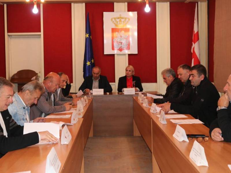 ცაგერის მუნიციპალიტეტის საკრებულოს ბიუროსა და საკრებულოს რიგგარეშე სხდომა