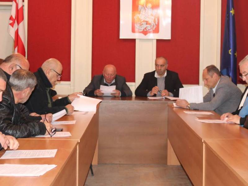 ცაგერის მუნიციპალიტეტის საკრებულოს ქონების მართვისა და ბუნებრივი რესურსების საკითხთა კომისიის სხდომა