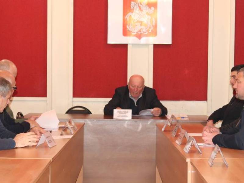 ცაგერის მუნიციპალიტეტის საკრებულოს ქონების მართვისა და ბუნებრივი რესურსების საკითხთა კომისიის სხდომა