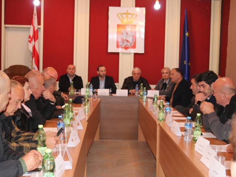 ცაგერის მუნიციპალიტეტის ახალი მოწვევის საკრებულოს პირველი სხდომა